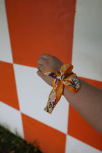 Load image into Gallery viewer, Tennessee VOLS Twilly Scarf