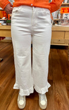 Load image into Gallery viewer, Off White Denim Ankle Cut Jeans w/ Ruffles